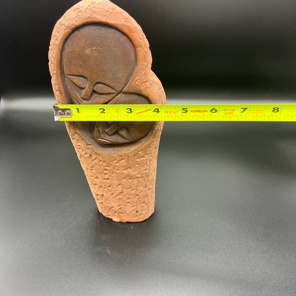 Red Stone Mother & Child Hand Carved In Zimbabwe sculpture statue home accents - Picture 10 of 11